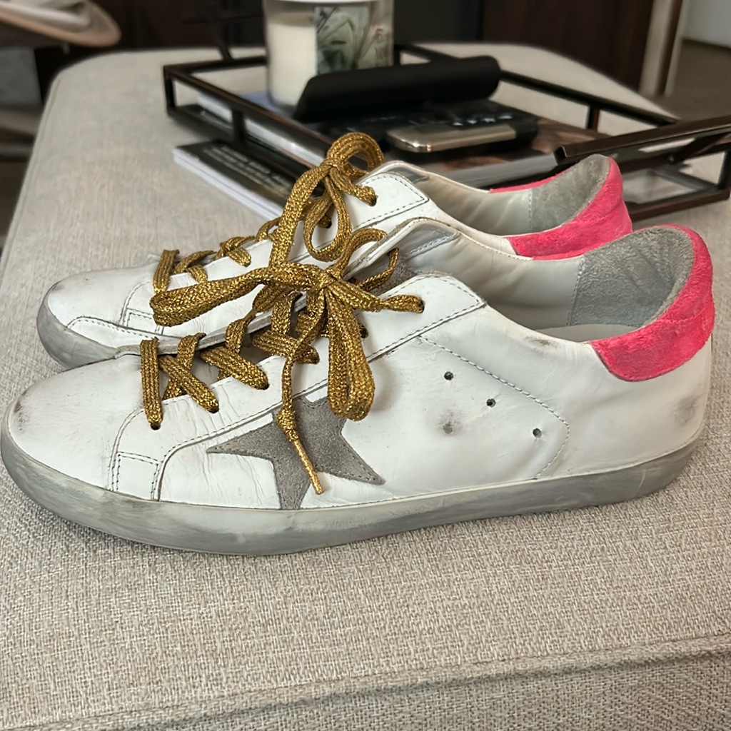 Like New- Ggbd Tennis Shoe. Gold Lace Design, “Paint Your Dreams” Script On Base